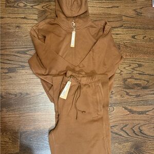 SKIMS NWT BISON SWEAT SET